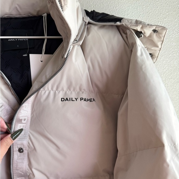 DAILY PAPER The Nicole Puffer in Nacreous Clouds Beige - Picture 8 of 15